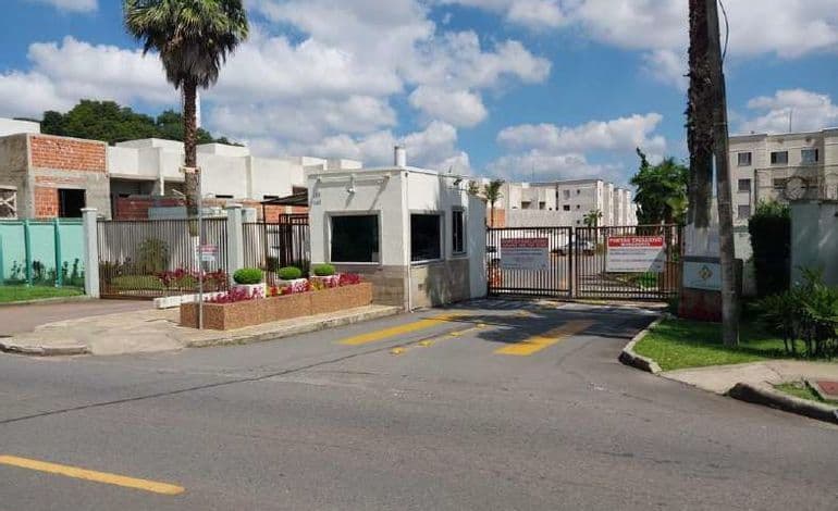 Apartamento nº 202, Bloco 05 do Condomínio Residencial Parque Constance, localizado na Rua Minas Gerais, 985, Araucária/PR