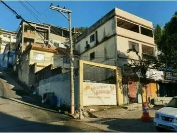 Apartamento à venda em leilão