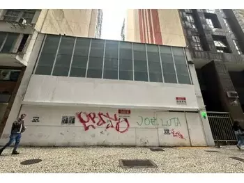 Prédio Comercial à venda em leilão