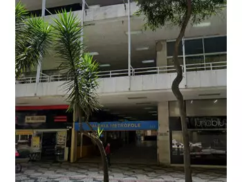 Loja à venda em leilão