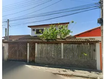 Sobrado à venda em leilão