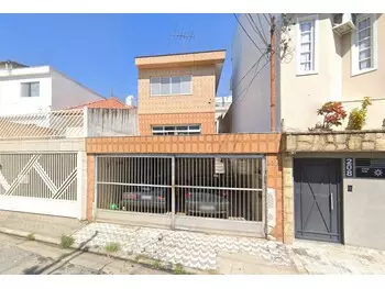 Sobrado à venda em leilão