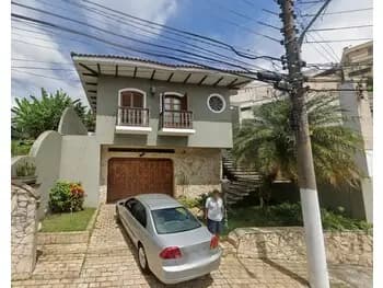 Sobrado à venda em leilão
