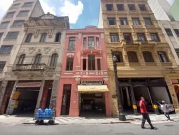 Prédio à venda em leilão