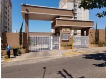 Apartamento à venda em leilão