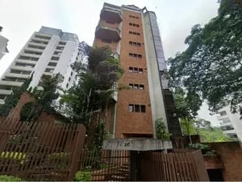 Apartamento à venda em leilão