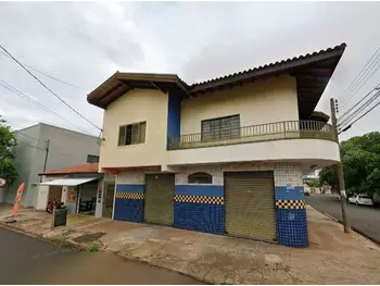 Residencial / Comercial à venda em leilão