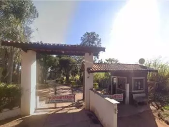 Terrenos à venda em leilão