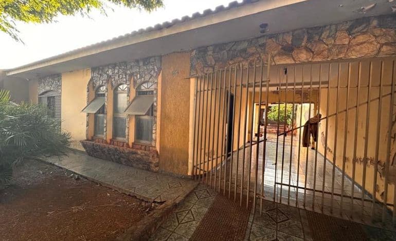 Lote Nº 04, Da Quadra Nº 387, Do Residencial Jardim Novo Oasis, Com Área De 347m², Situado No Perímetro Urbano Da Cidade De Maringá, Estado Paraná