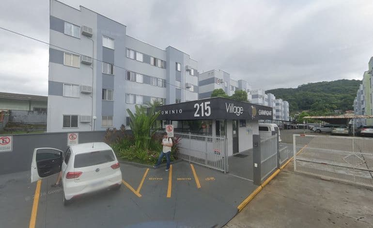 Apartamento No Condomínio Village Champagnat, A.P. 64,92m², A.T. 83,17m², 1 Vaga, Iririú, Joinville/SC