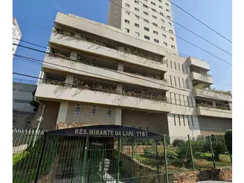 Apartamento à venda em leilão