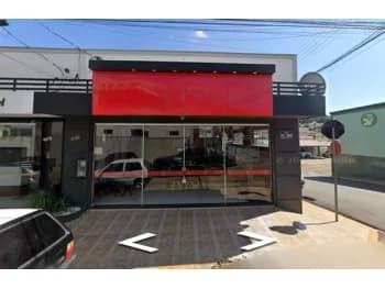 Prédio Comercial à venda em leilão