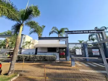 Apartamento à venda em leilão