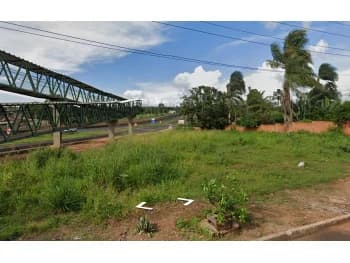Terreno à venda em leilão