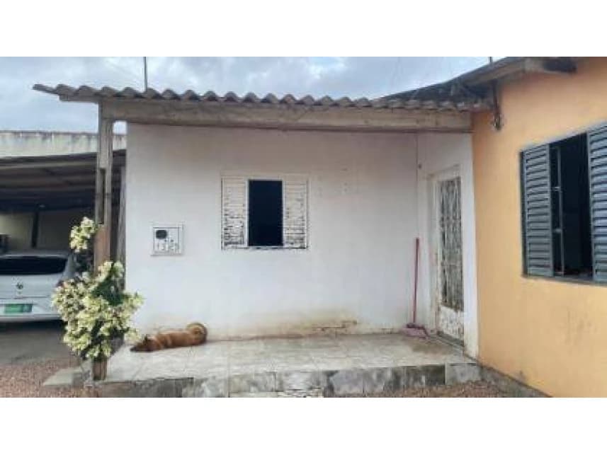 Casa à venda em leilão - foto 2
