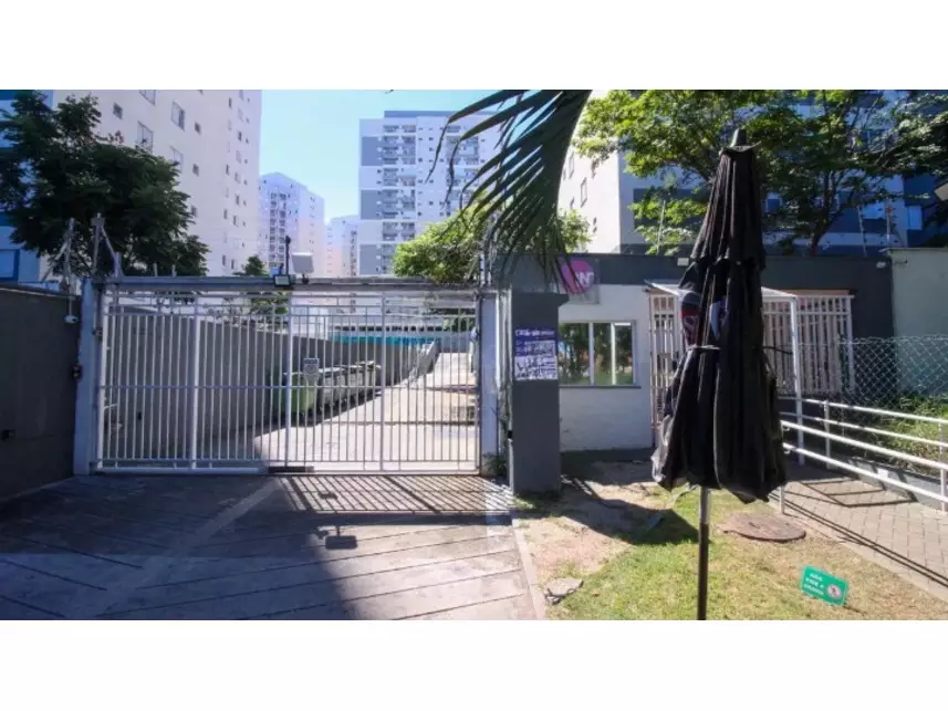 Apartamento à venda em leilão - foto 2