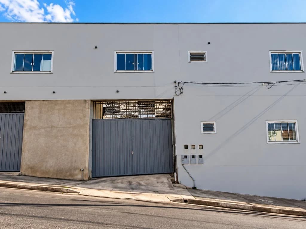 Prédio Comercial 916 m² - Elói Mendes-MG - Rua Três Pontas, 657 - Centro