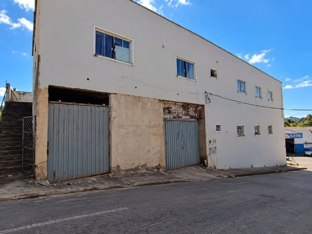 Prédio Comercial 916 m² - Elói Mendes-MG - Rua Três Pontas, 657 - Centro - foto 2