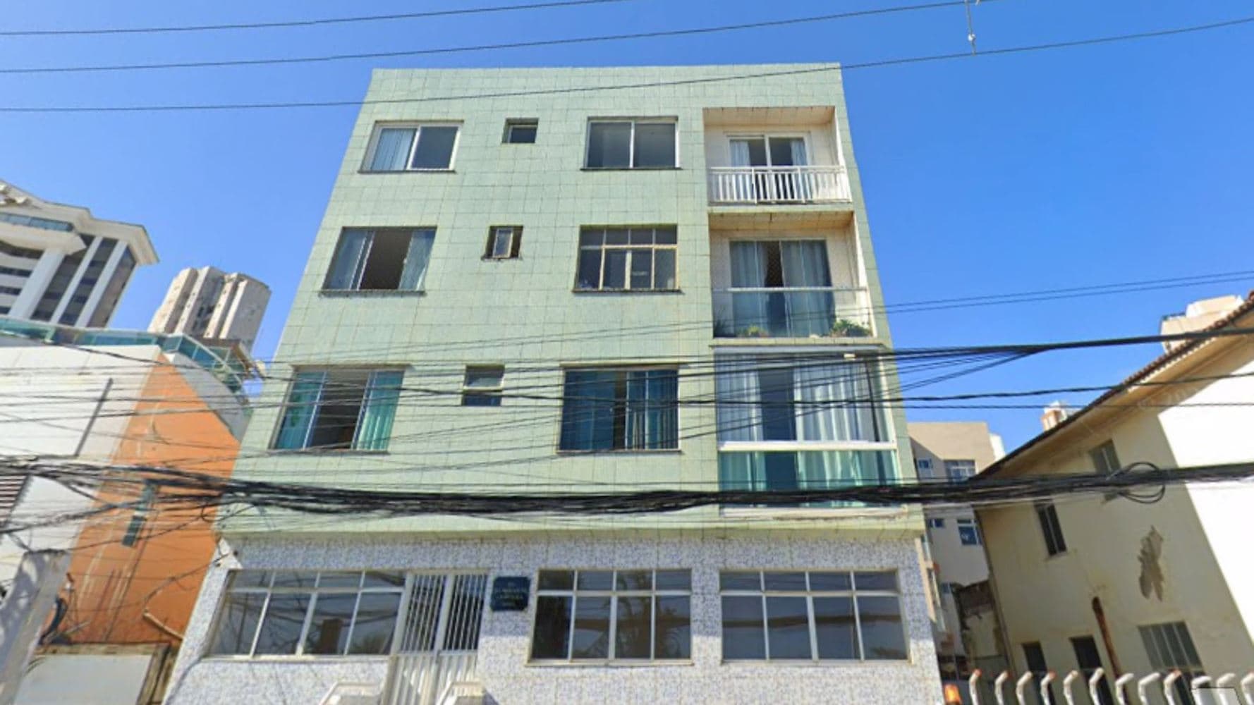 Apartamento no "Edifício Almirante Cervera" - Rio Vermelho - Salvador/BA