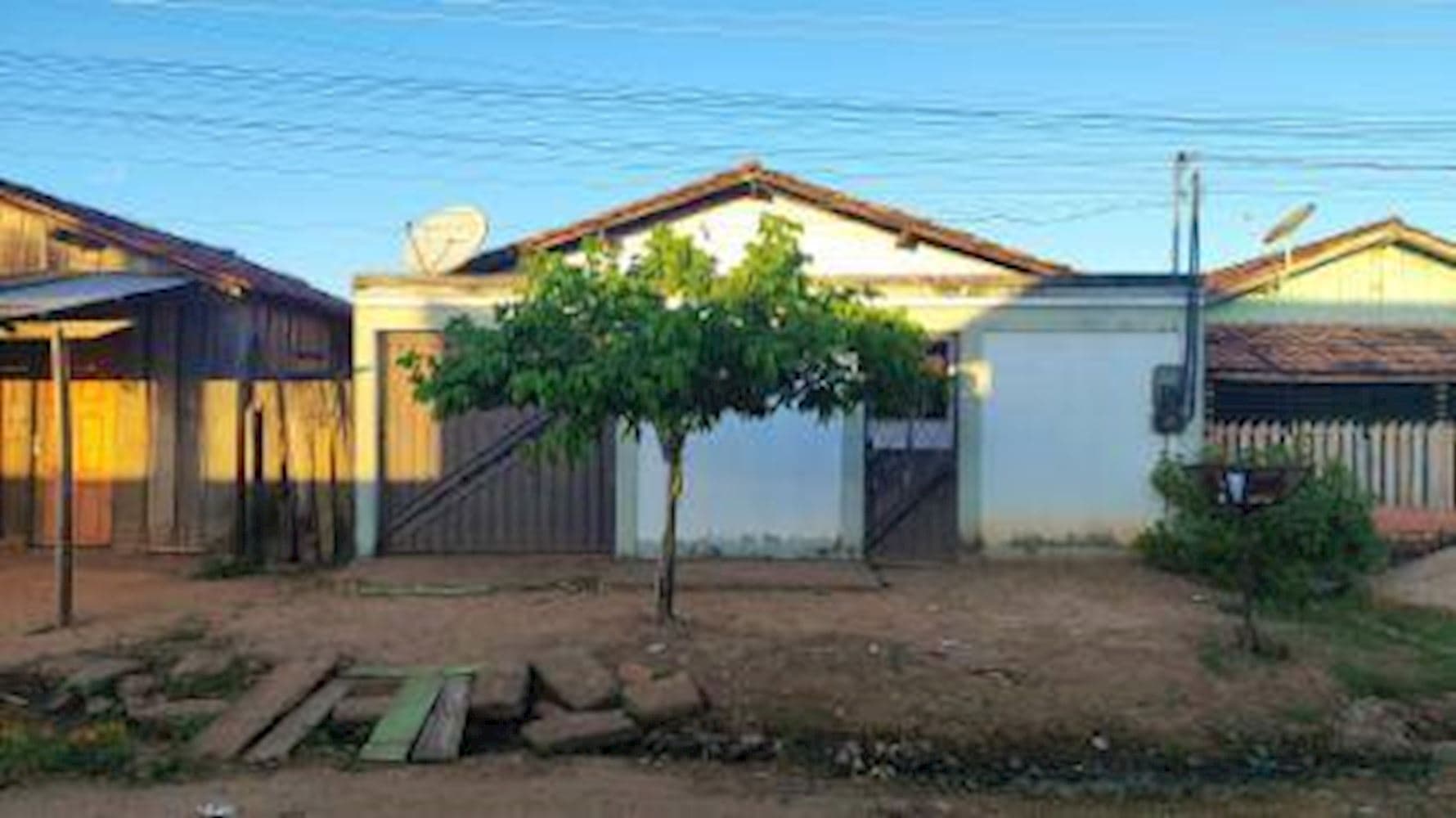Casa, Padrão, 0 vaga(s) de garagem
