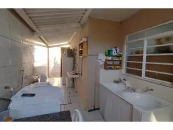 Casa à venda em leilão - foto 2
