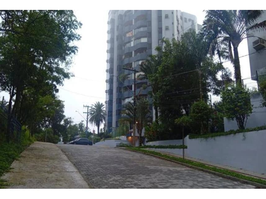 Apartamento à venda em leilão - foto 2