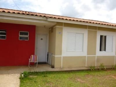 Direitos Sobre Casa De Alvenaria - Condomínio Moradas, Sala E Cozinha Conjugadas, 2 Quartos E Banheiro. - foto 3