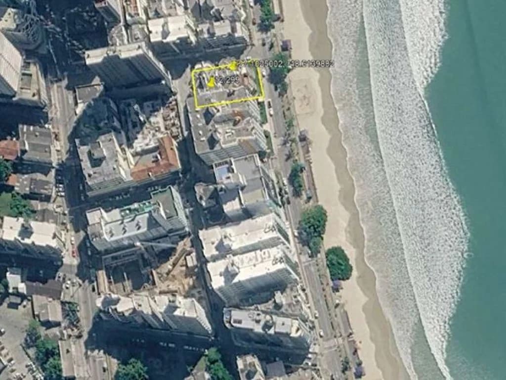 Apartamento 106 m² de área total (Condomínio frente à praia) - Centro - Itapema - SC - foto 2