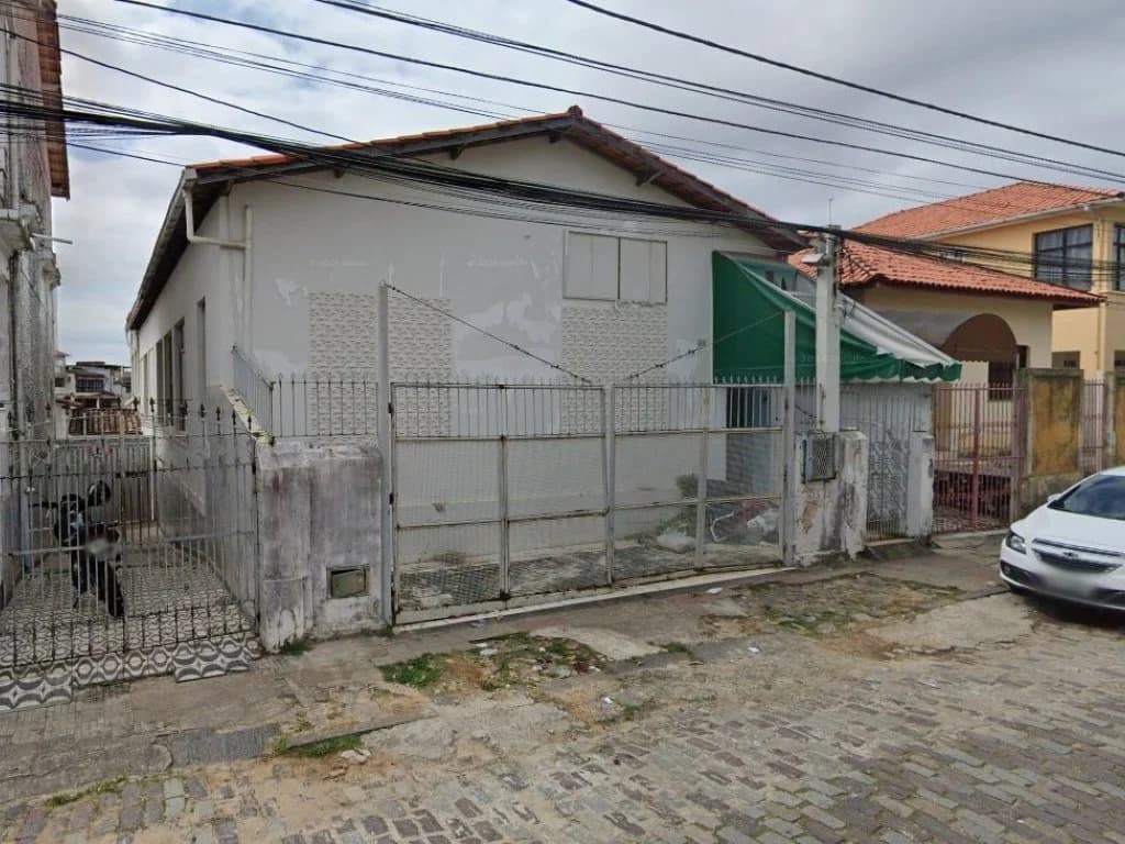 Casa em Terreno de 300 m² - Matatu - Salvador - BA
