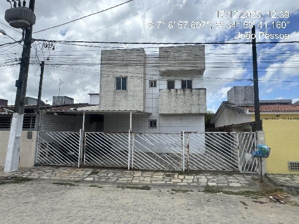 CONDOMINIO MULTIFAMILIAR