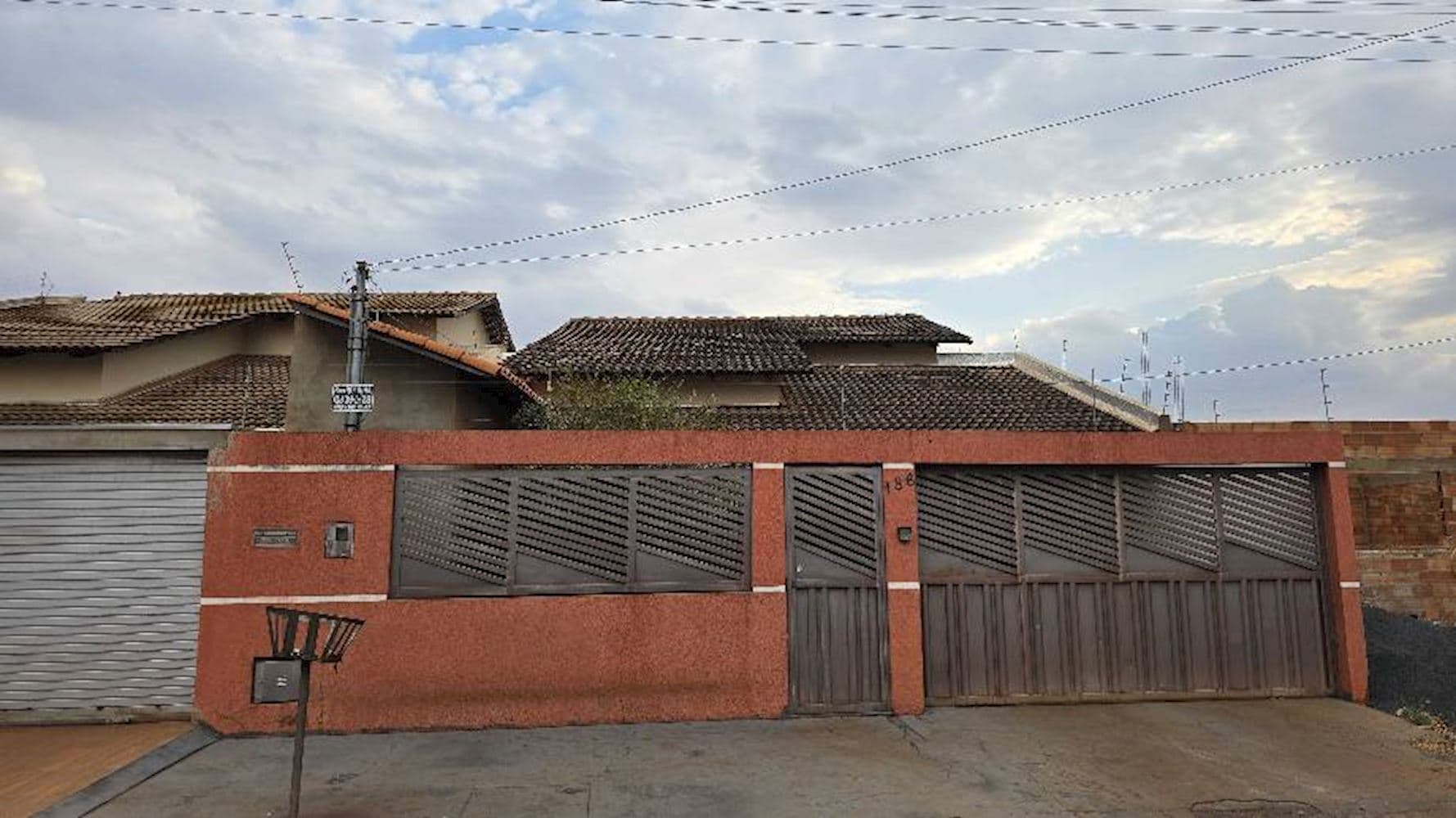Casa, Padrão, 1 vaga(s) de garagem