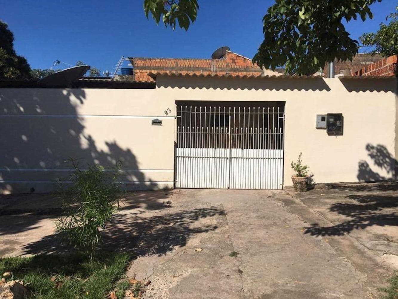 Casa, Padrão, 0 vaga(s) de garagem