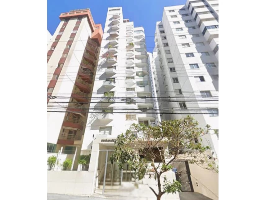 Apartamento à venda em leilão