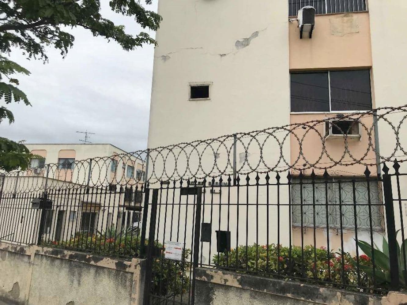 Apartamento - Engenheiro Leal - Rio de Janeiro/RJ - foto 2