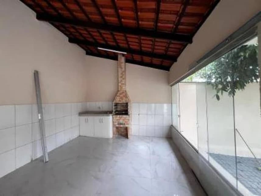Casa à venda em leilão - foto 2