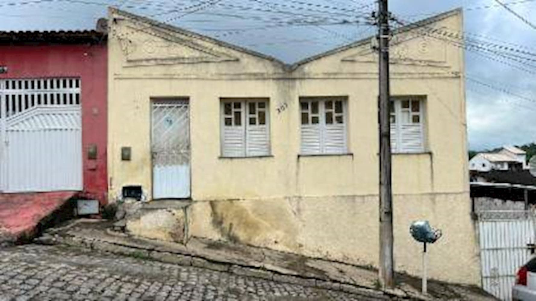 Casa, Padrão, 0 vaga(s) de garagem