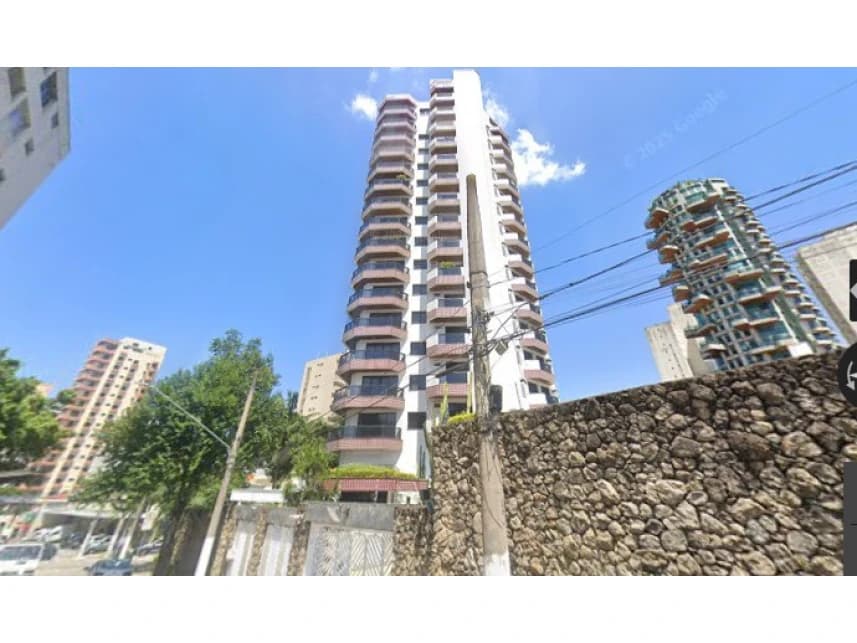 Apartamento à venda em leilão