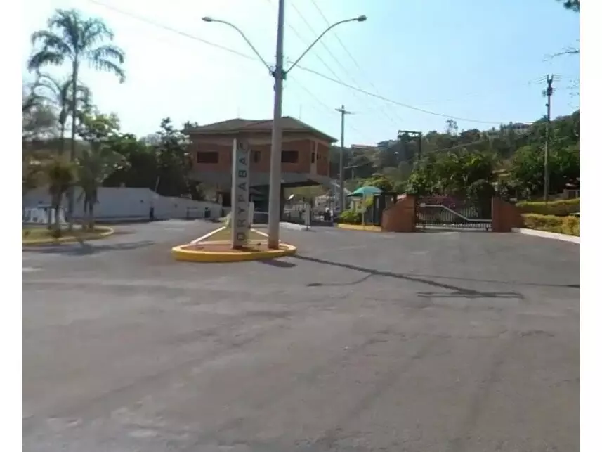 Terreno à venda em leilão