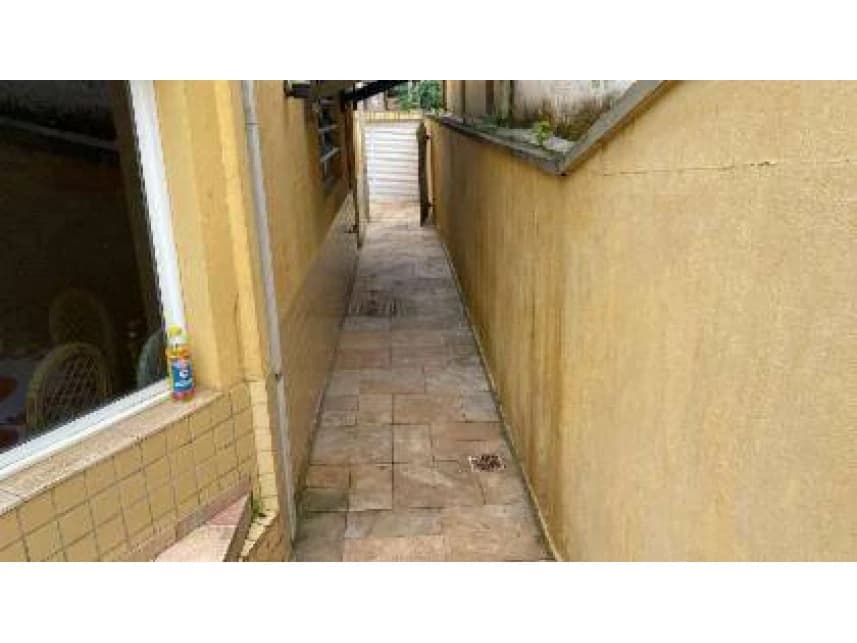 Casa à venda em leilão - foto 2