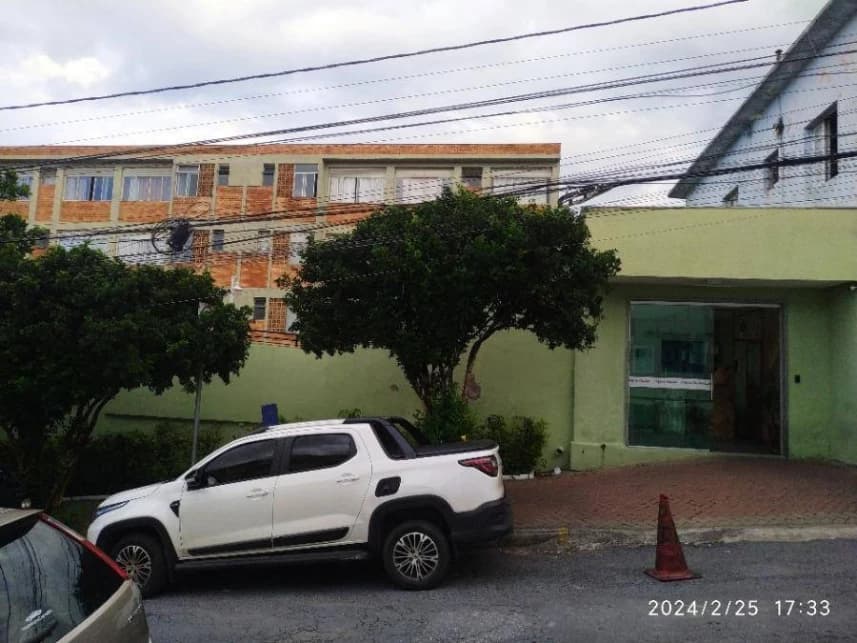 Apartamento à venda em leilão - foto 4