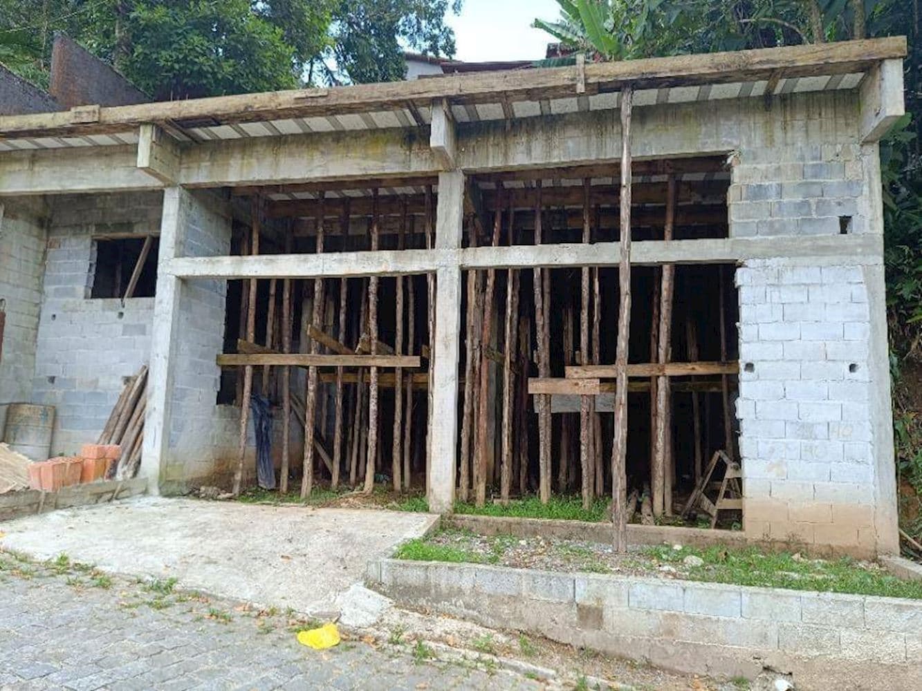 Casa, Padrão, 0 vaga(s) de garagem
