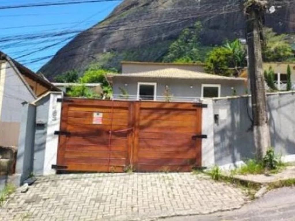 Casa 136 m² (privativa + comum) - Retiro - Petrópolis - RJ