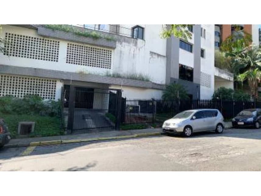 Apartamento à venda em leilão - foto 2
