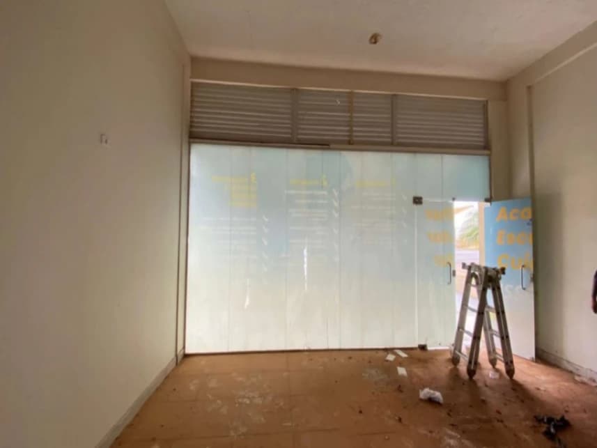 Salão Comercial à venda em leilão - foto 2