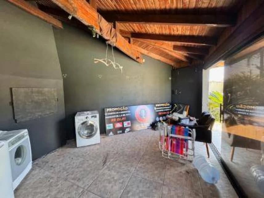 Casa à venda em leilão - foto 2