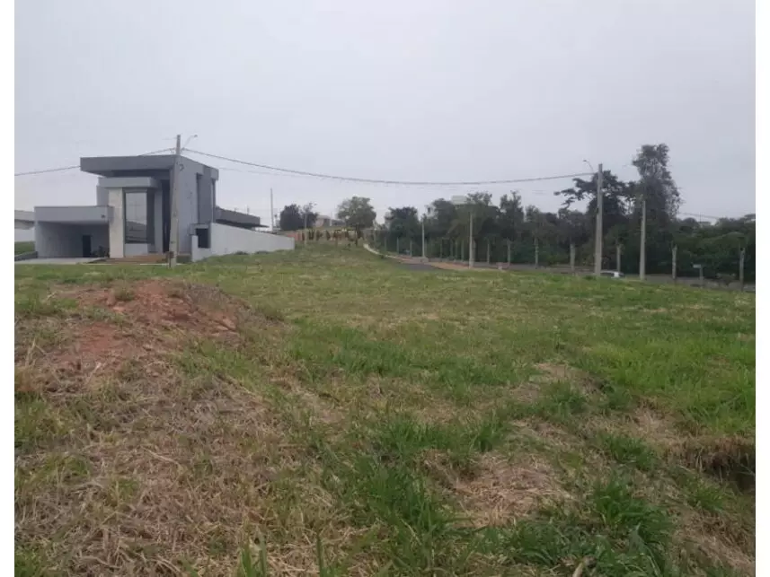 Terreno à venda em leilão