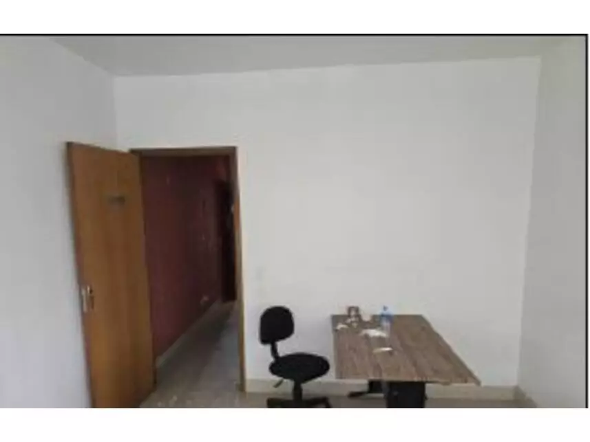 Apartamento à venda em leilão - foto 3