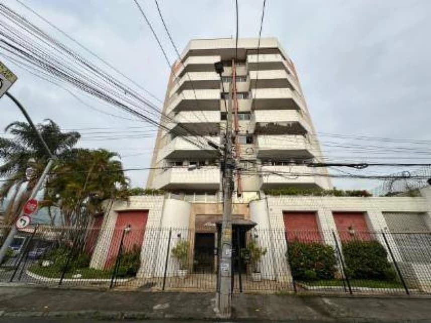 Apartamento à venda em leilão