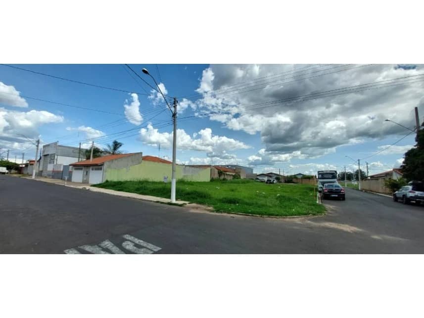 Terreno à venda em leilão