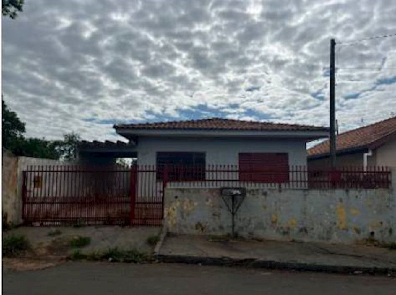 Casa, Padrão, 0 vaga(s) de garagem